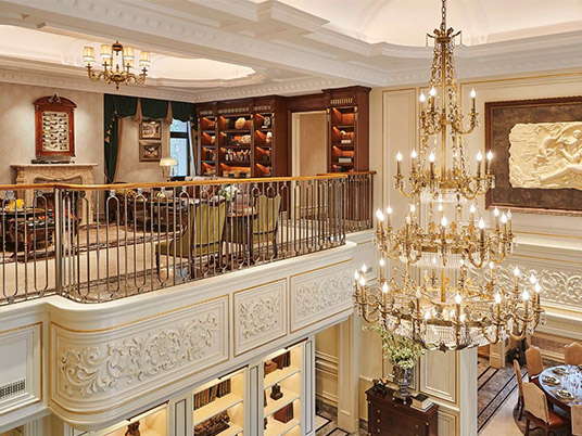 HOW TO CLEAN A CRYSTAL CHANDELIER 